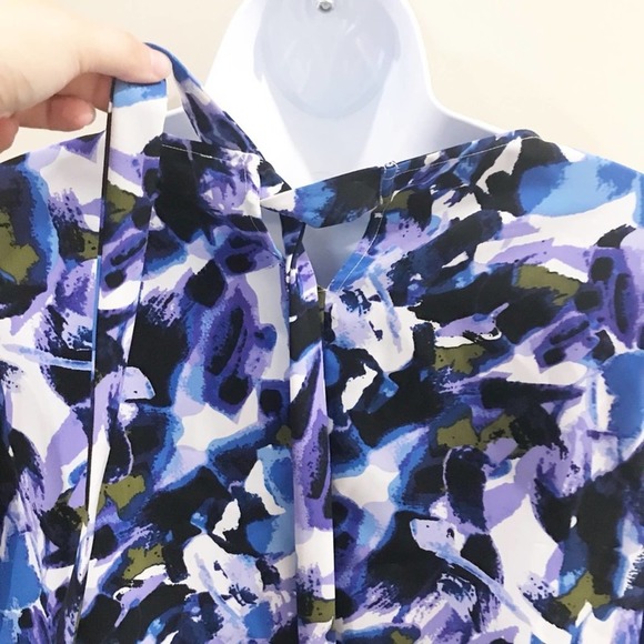 H Halston Floral Tie Back Bell Sleeve Blouse M - Picture 9 of 12